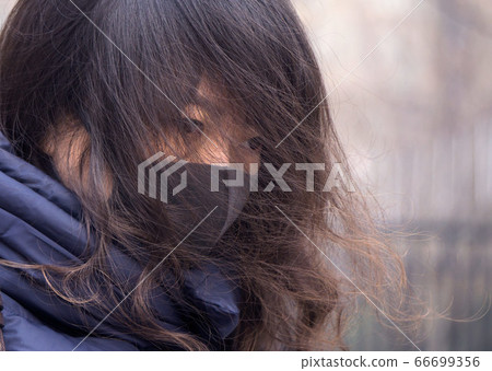 戴著黑色面具的女人 戴著黑色面具的女人 66699356