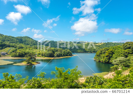 Tottori Sand Dunes Tadagaike Pond Early Summer Scenery 66701214