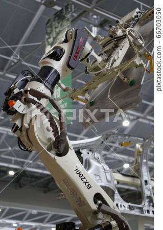 4th generation Prius roof welding 66703050