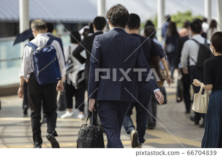 取消緊急申報後的三個通勤場景 取消緊急申報後的三個通勤場景 66704839