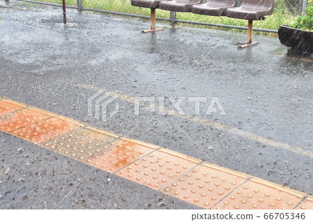 雨之T站 66705346