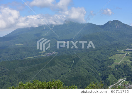 Beautiful view of Mt. Sanpei in Okayama prefecture, Japan Beautiful view of Mt. Sanpei in Okayama prefecture, Japan 66711755
