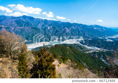 Minobu mountain peak, view from the observation deck on the south side (Minobu Town, Minamikoma District, Yamanashi Prefecture) March 2020 Minobu mountain peak, view from the observation deck on the south side (Minobu Town, Minamikoma District, Yamanashi Prefecture) March 2020 66712989
