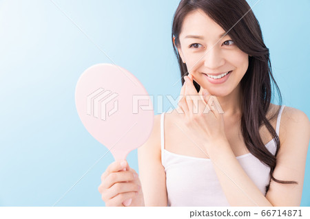 Beauty Image Mirror 66714871