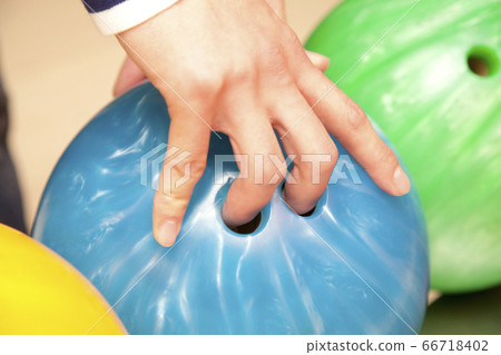 Male hand with bowling ball Male hand with bowling ball 66718402