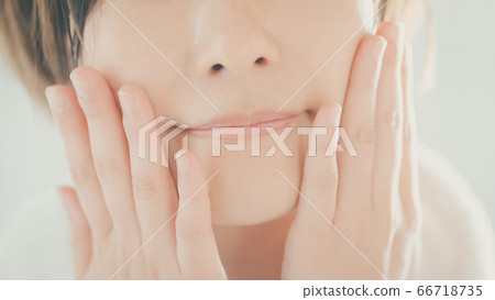 三十多歲的婦女 66718735