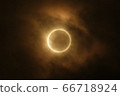 環形日食 66718924