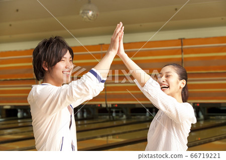 High-touch men and women High-touch men and women 66719221