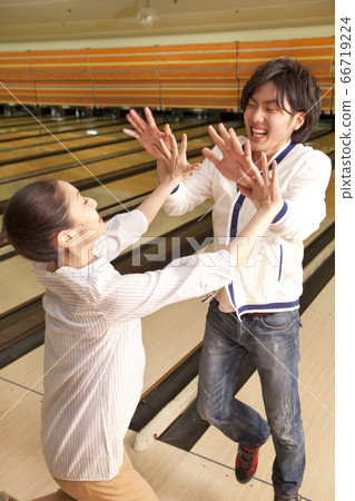 High-touch men and women High-touch men and women 66719224