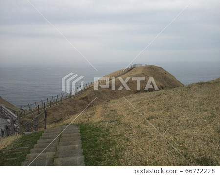 《Hokkaido》 Road on the cliff 66722228