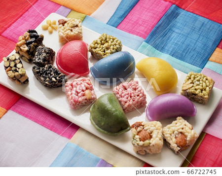 Korean traditional food Songpyeon and Gangjeong Korean traditional food Songpyeon and Gangjeong 66722745