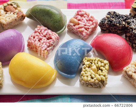 Korean traditional food Songpyeon and Gangjeong Korean traditional food Songpyeon and Gangjeong 66722806