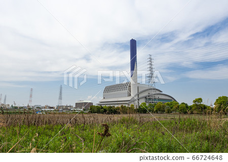 Cleaning plant and high-voltage power transmission line in the suburbs 66724648