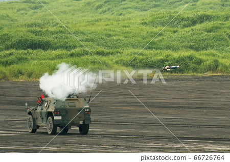 Artillery bombardment from light armored vehicle with Type 01 light anti-tank guided bomb (ATM-5 rat) 66726764