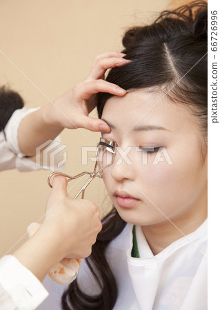 女人化妝 女人化妝 66726996