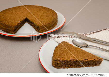 torta di nocciole, hazelnut cake of Piedmont torta di nocciole, hazelnut cake of Piedmont 66729888