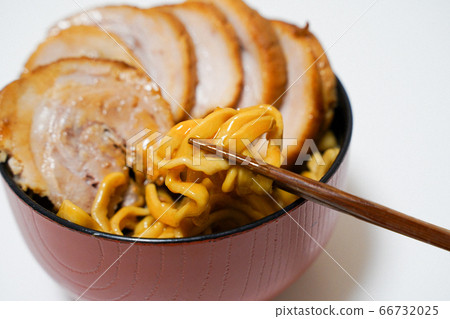 Take out the thick soy sauce oil and mixed soba 3 66732025