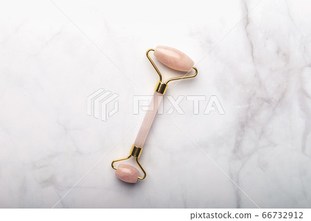 Rose Quartz Jade face roller 66732912