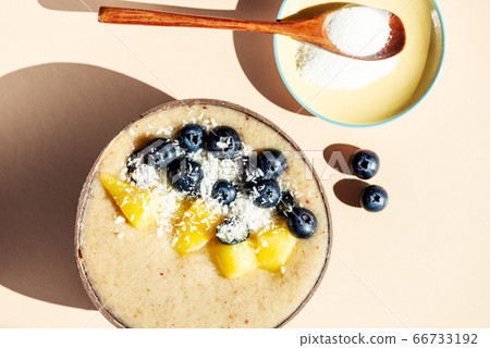 Collagen Powder and Smoothie Collagen Powder and Smoothie 66733192