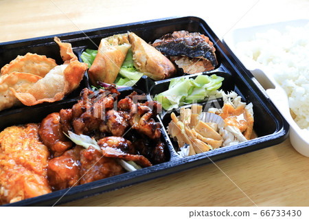 美味的中式午餐和白米飯 美味的中式午餐和白米飯 66733430