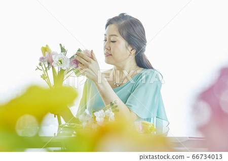 Middle age, flower arrangement, living room, house Middle age, flower arrangement, living room, house 66734013