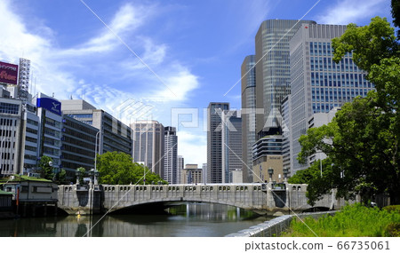 Cityscape seen from Osaka Nakanoshima Park 66735061