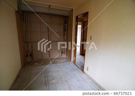 裝修前的骨架拆除工作 66737021