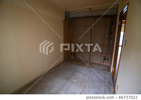 裝修前的骨架拆除工作 裝修前的骨架拆除工作 66737022