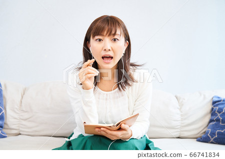 網絡攝像頭遠程工作遠程辦公在線居家生活女性 66741834