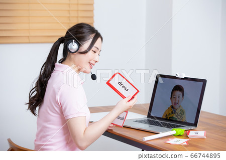 在線英語課堂圖片女老師 66744895