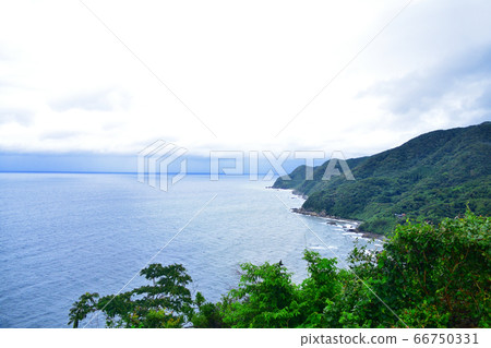 View of Bisha Nohana, the westernmost tip of Honshu (cloudy) 66750331