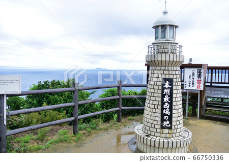 View of Bisha Nohana, the westernmost tip of Honshu (cloudy) 66750336