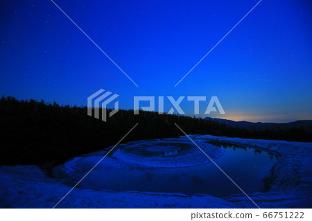 Starry sky and Hachimantai Dragon Eye 66751222