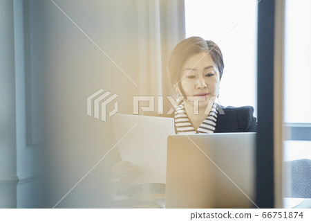 女商人,企業,首席執行官,總裁,代表,辦公室,辦公室,辦公室,公司 女商人,企業,首席執行官,總裁,代表,辦公室,辦公室,辦公室,公司 66751874
