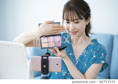Makeup video distribution 66753533