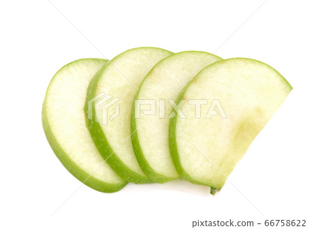 Green apple sliced isolated on white background 66758622