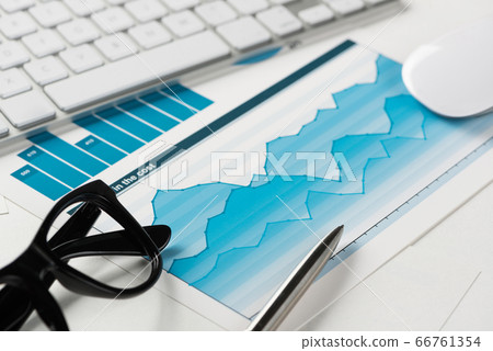 Preparing average sales report Preparing average sales report 66761354