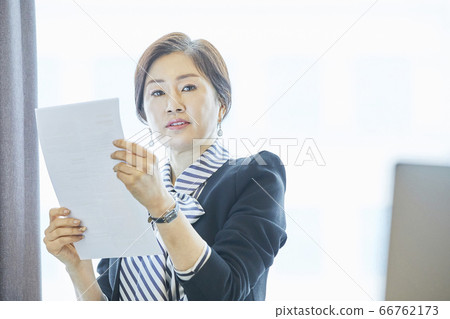 Business woman, business, CEO, President, representative, office, office, office, company Business woman, business, CEO, President, representative, office, office, office, company 66762173