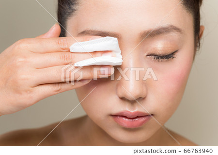 Cotton makeup remover 66763940