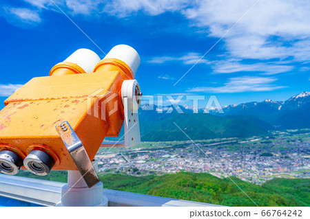Binoculars at Takakariyama Observatory in early summer [Nagano Prefecture] 66764242