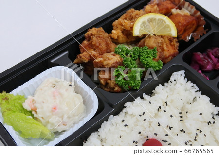 Takeaway fried lunch 66765565
