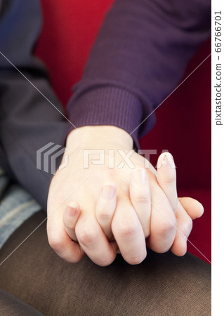 夫婦手牽著手 夫婦手牽著手 66766701