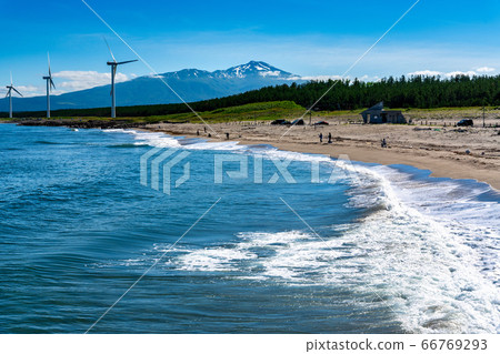 Wind power generation and Mt. Chokai beside Miyami beach, Sakata City, Yamagata Prefecture Wind power generation and Mt. Chokai beside Miyami beach, Sakata City, Yamagata Prefecture 66769293
