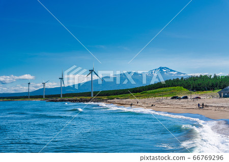Wind power generation and Mt. Chokai beside Miyami beach, Sakata City, Yamagata Prefecture Wind power generation and Mt. Chokai beside Miyami beach, Sakata City, Yamagata Prefecture 66769296