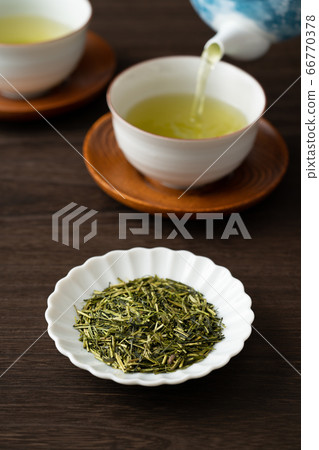Green tea 66770378