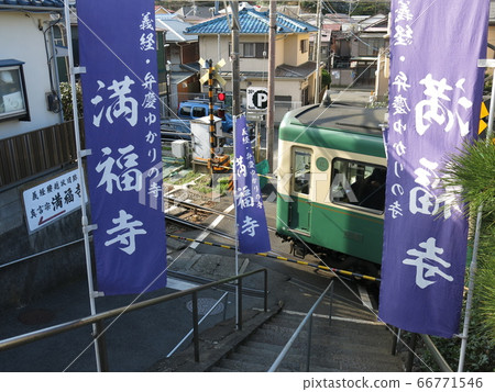 江之電運行的萬福寺前的鐵路道口 江之電運行的萬福寺前的鐵路道口 66771546