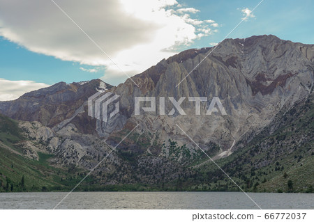 Convict Lake in the Eastern Sierra Nevada mountains, California, Mono County, California, USA.  66772037
