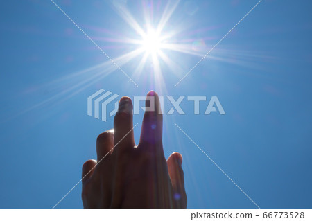 Light that extends to the sun 66773528