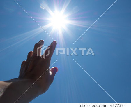 Light that extends to the sun 66773531