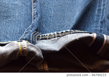 Roll up denim hem Roll up denim hem 66780215